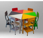 MESA TRIANGULAR CON SILLA