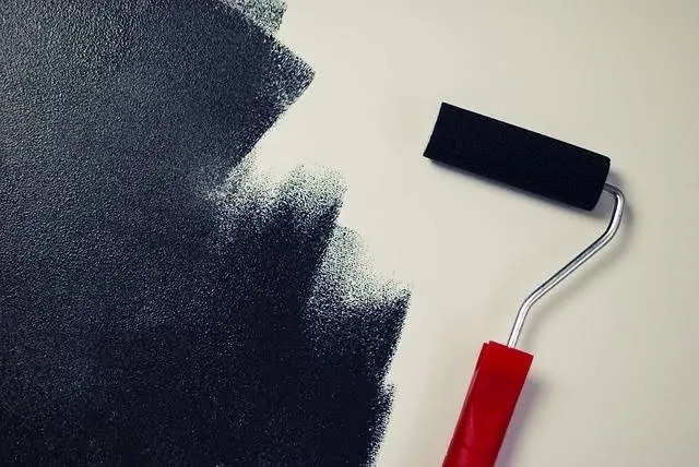 Suministro y Aplicación de pintura azul en paredes internas 